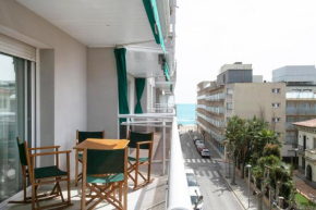 Cozy Apartment 50 meters beach